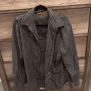 Perry Ellis Button down